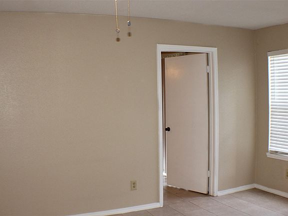 4th image of 9700 Leawood Blvd APT 1713