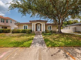 300 Brightwaters Blvd NE, Saint Petersburg, FL 33704