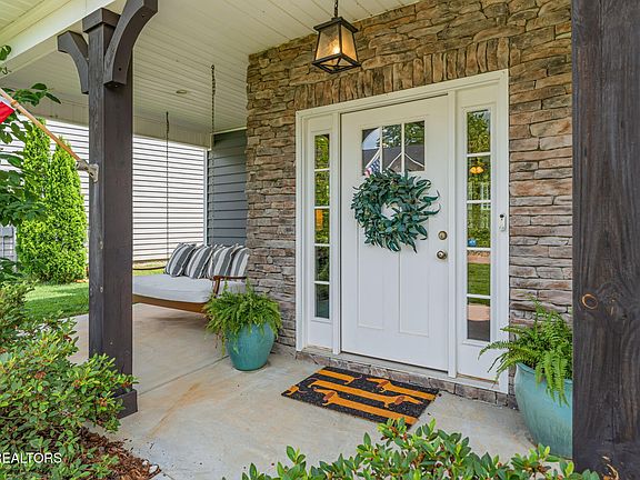 3rd image of 12339 Blacksburg Ln