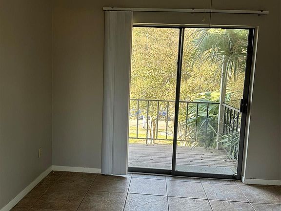 4th image of 10104 Waterstone Dr