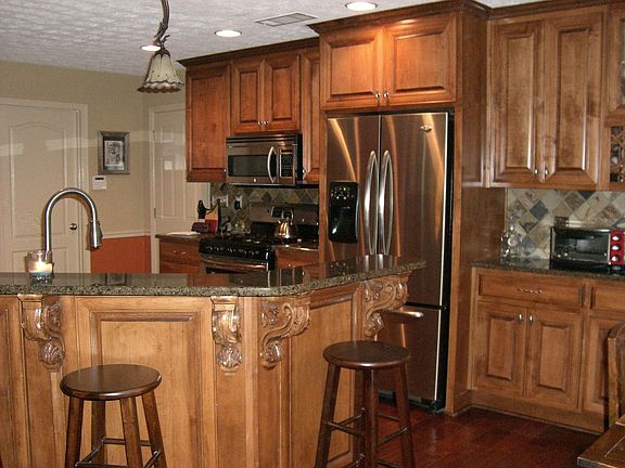 4th image of 315 River Point Dr