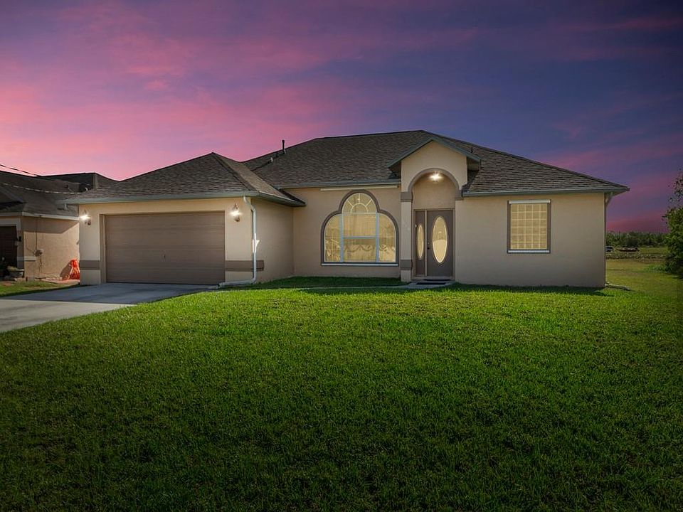 1st image of 516 SW Bradshaw Cir