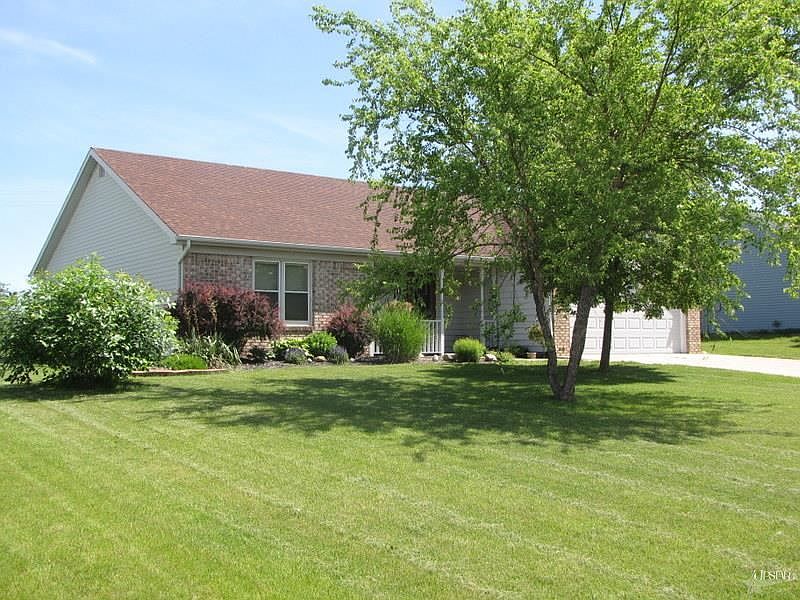 1st image of 405 Greenbriar Dr