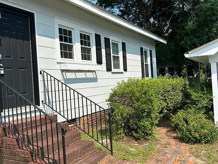 900 Laurel St — Photo 4