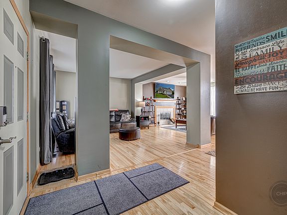 3rd image of 5110 Woodmere Ct