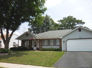 1377 Borden Dr, Elgin, IL 60120