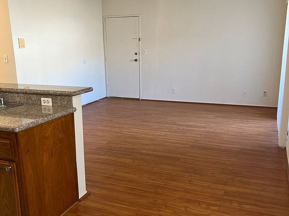 5th image of 437 E Cedar Ave APT 204