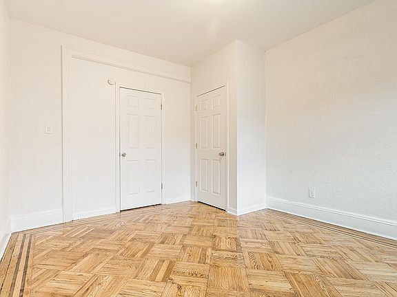 3rd image of 402 Armstrong Ave