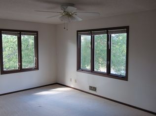 4708 Snowbell Pt, Eagan, MN 55122