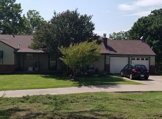 1800 N McKinley Ave, Sand Springs, OK 74063