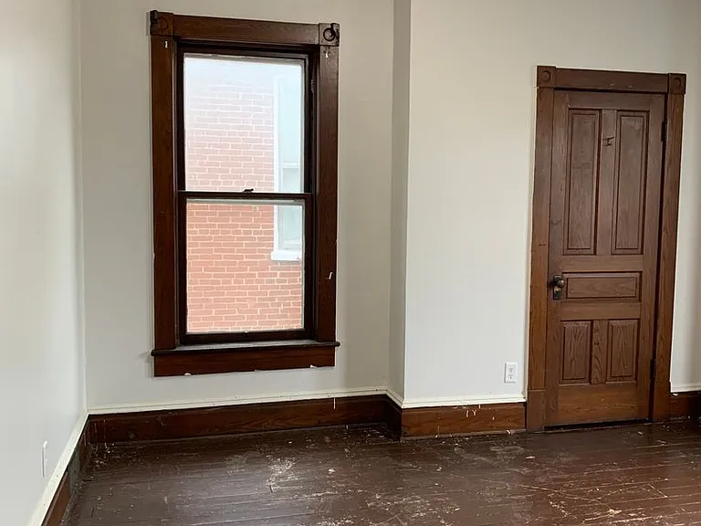 577 Lincoln Way E — Photo 27