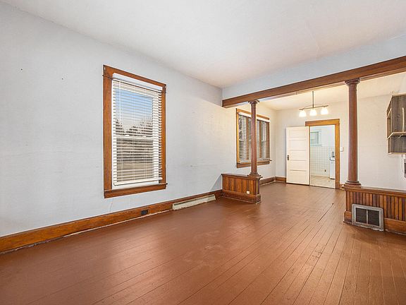 5th image of 193 Vine St NW