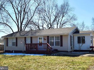 66 Evergreen Dr, Charles Town, WV 25414