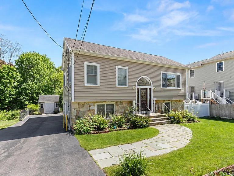 296 College Farm Rd — Photo 2