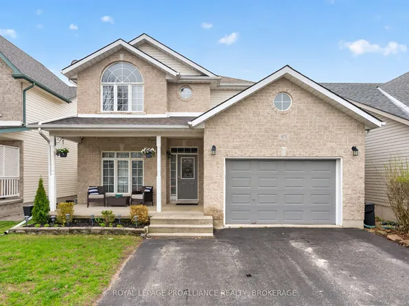 975 Bluffwood Ave, Kingston, ON K7K 7K5