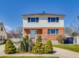 1428 Harding St, Bellmore, NY 11710