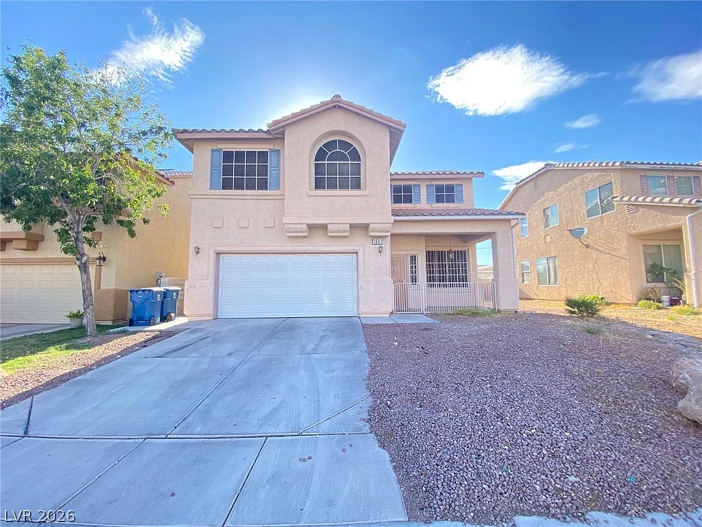 5 bed, 2.5 bath, 2021 sqft, $2,500 — Photo 2
