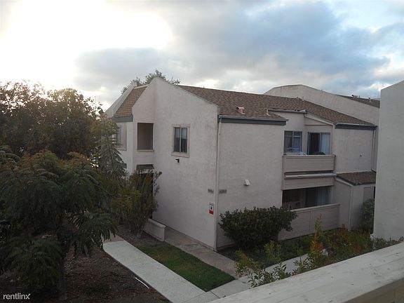 Upper-level condo, lots of natural light