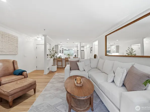 25025 SE Klahanie Boulevard #K101, Sammamish, WA 98029