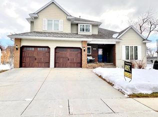 1227 Knollcrest Dr, Fort Dodge, IA 50501