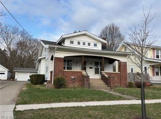 365 S Prospect St, Medina, OH 44256