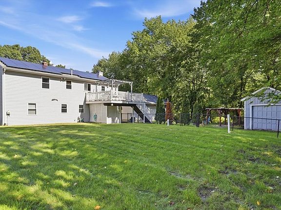 4th image of 770 Old Warren Rd