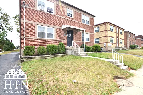 2621 Park Ave Photo 1