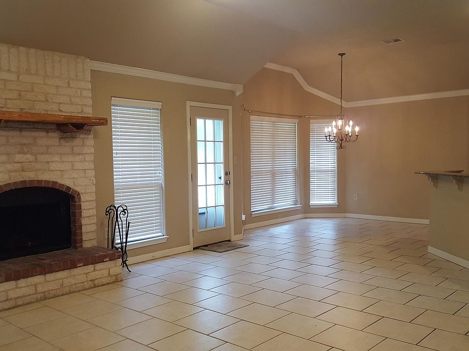 1st image of 290 Brookhaven Dr