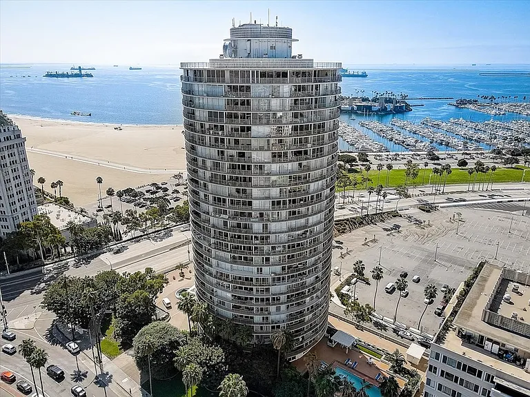 700 E Ocean Blvd #1007 — Photo 1