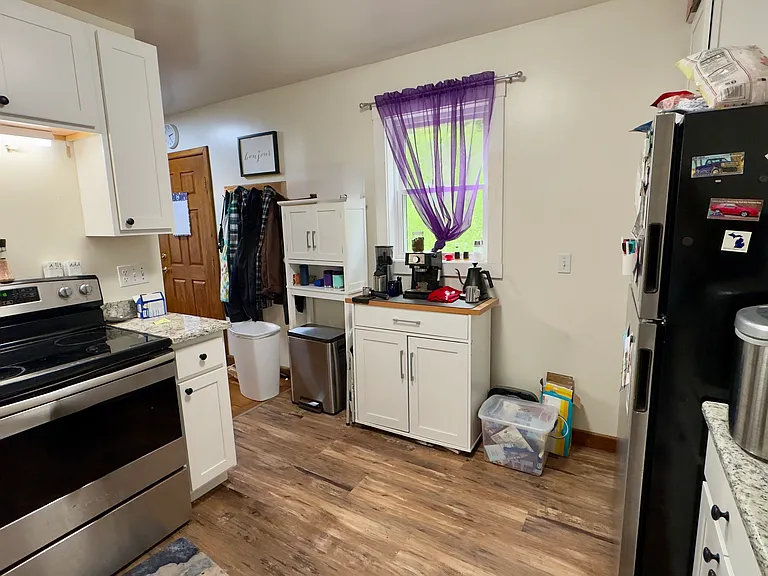222 Campbell St — Photo 4