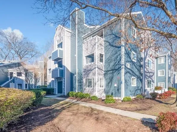 300 Nantucket Pl, Newport News, VA 23606