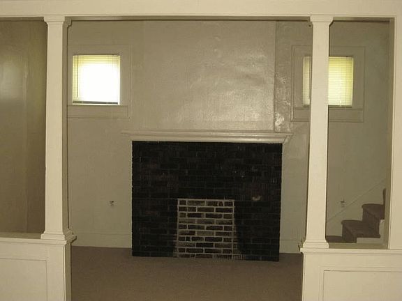 2nd image of 822 E Pleasant Run Pkwy N Dr