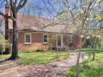 2805 Magnolia Dr, Charlottesville, VA, 22901