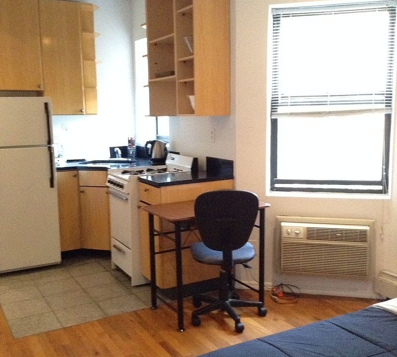 1st image of 407 W 51st St APT 5D
