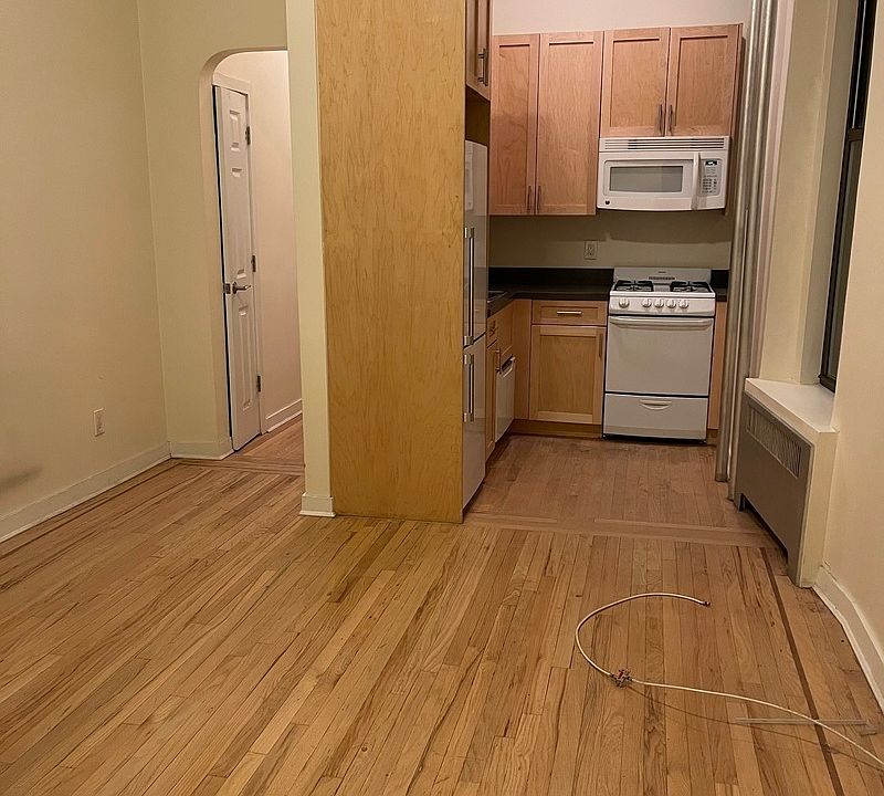 1st image of 123 E 82nd St #1RE