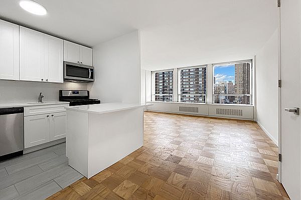 1st image of 300 E 33rd St APT 21F