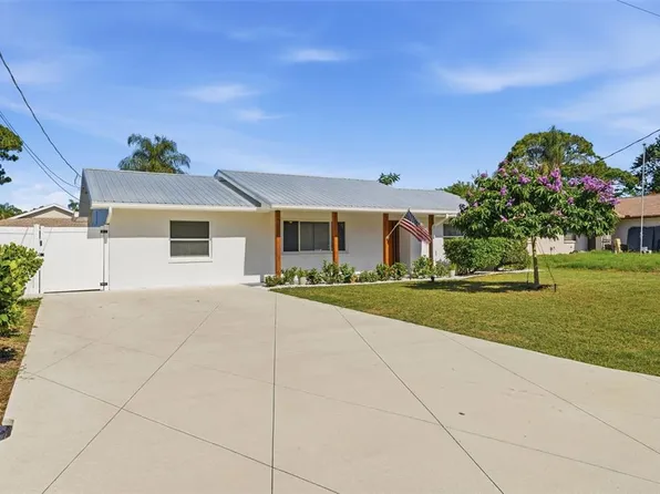 2600 Cambridge Dr, Sarasota, FL 34232