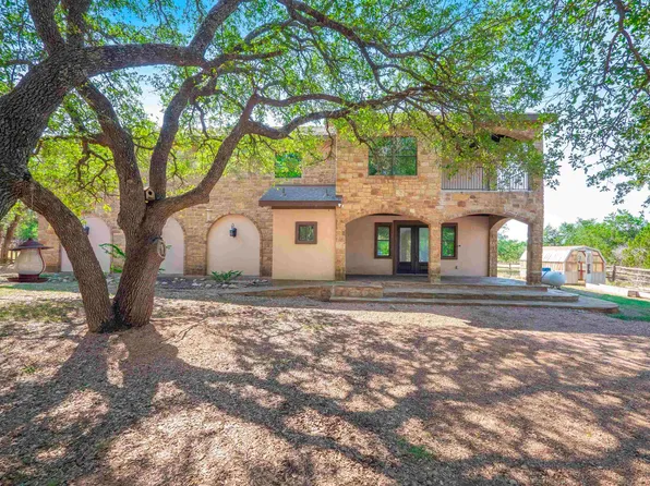 600 Twisted Oaks Drive, Horseshoe Bay, TX 78657