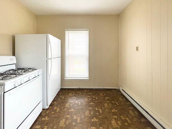 4th image of 822 W Howard St #1/2