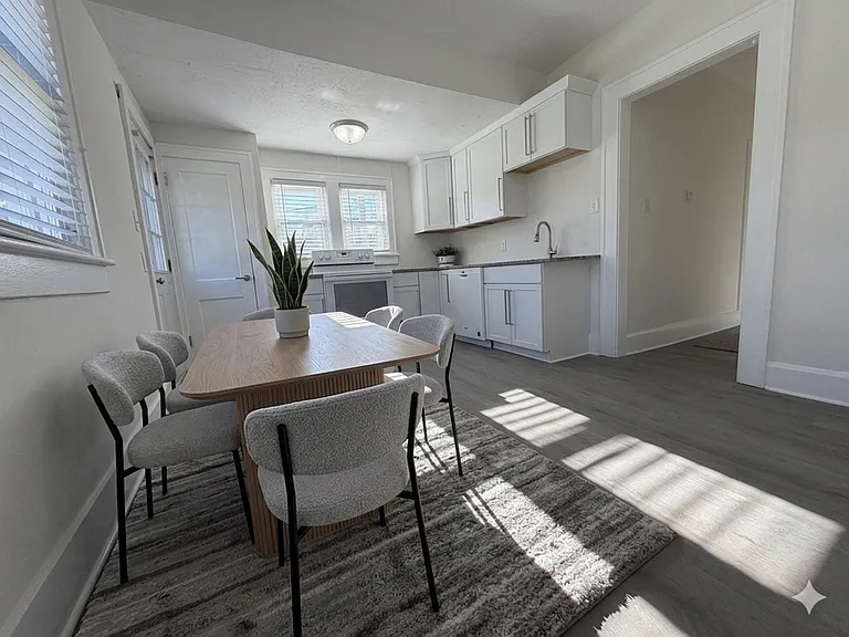 405 Broad St — Photo 8