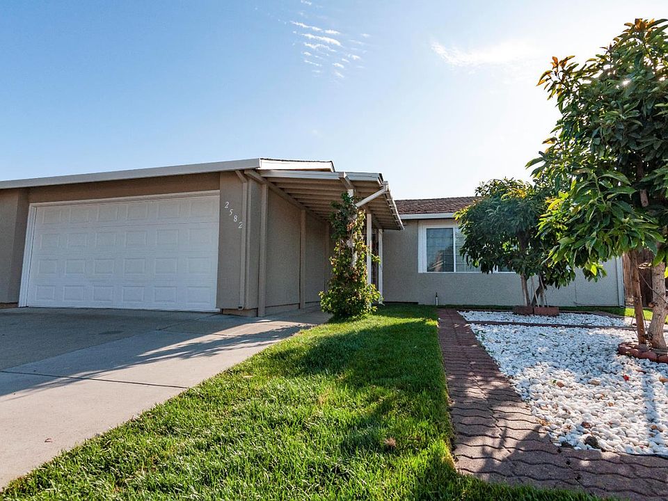 1st image of 2582 Brenford Dr