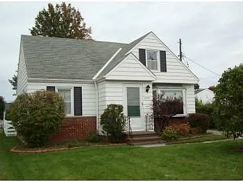 26501 Elinore Ave photo 1