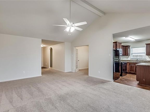 4th image of 1807 Clegg St