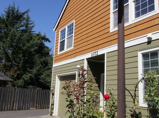 1072 NW Burnside Rd, Gresham, OR 97030