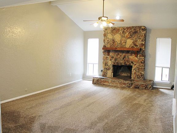 4th image of 4124 Sleepy Hollow Ln