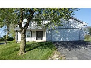 1109 Candlewick Dr NE, Poplar Grove, IL 61065