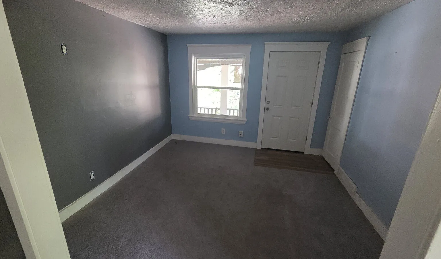 2 bed, 1.0 bath, 884 sqft, $1,050 — Photo 4