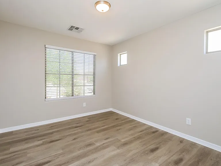 33023 N Quarry Hills Dr — Photo 10