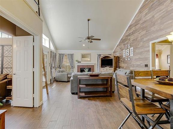3rd image of 506 Glenn Ln