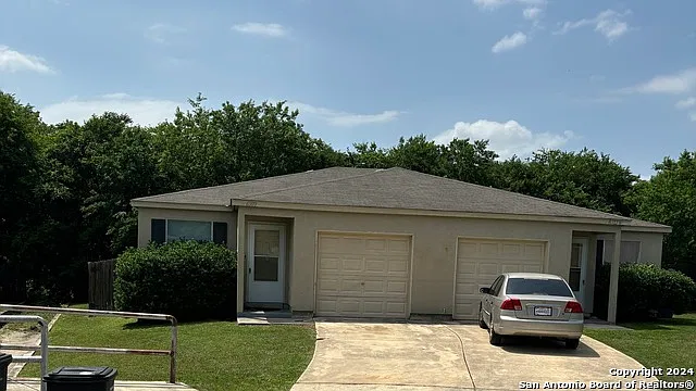 3 bed, 2.0 bath, 1204 sqft, $1,300 — Photo 3